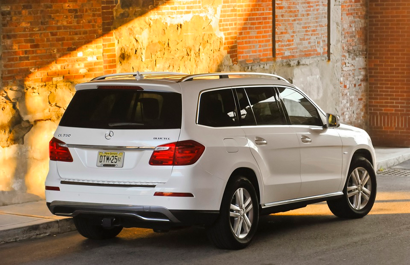 Illustration for article titled 2013 Mercedes GL350 BlueTEC - A diesel-powered Panzer
